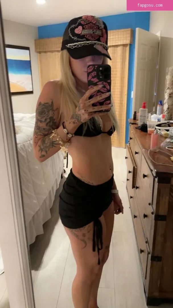 katiewarren18