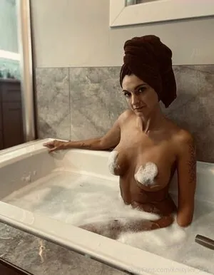 Kristylee_bella content