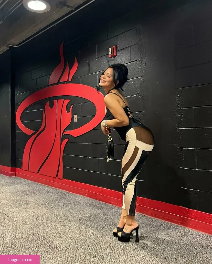 Katya Elise Henry