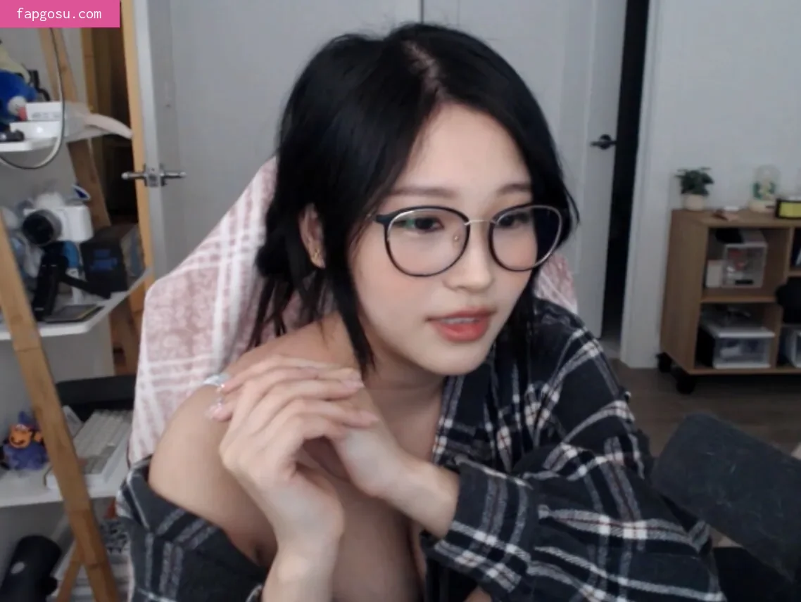 Kang Hee Yoon
