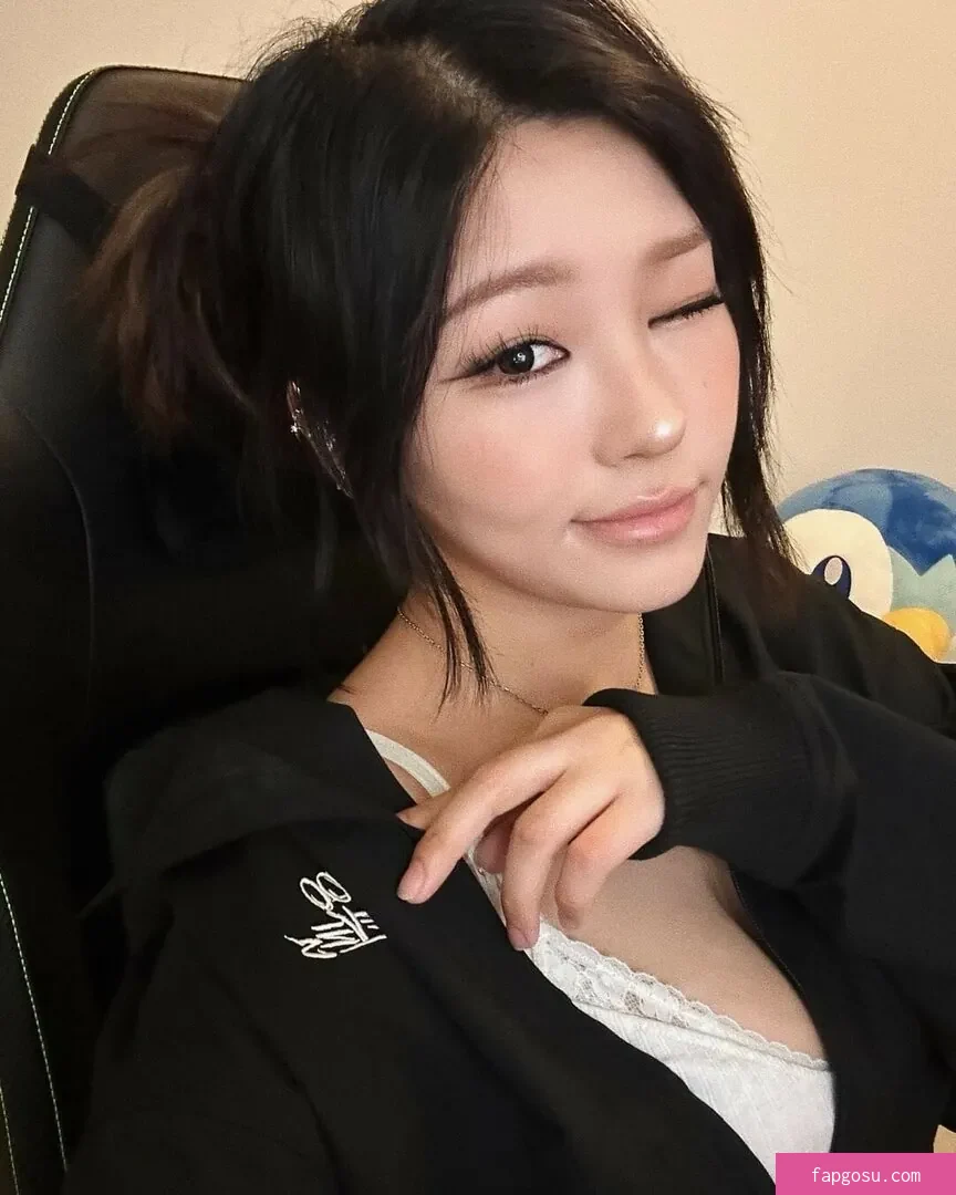 Kang Hee Yoon