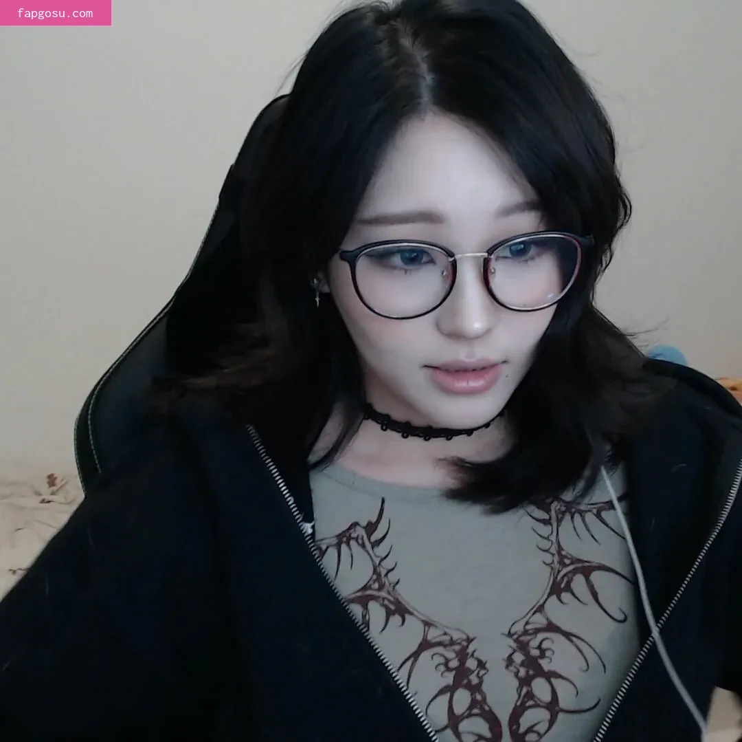 Kang Hee Yoon