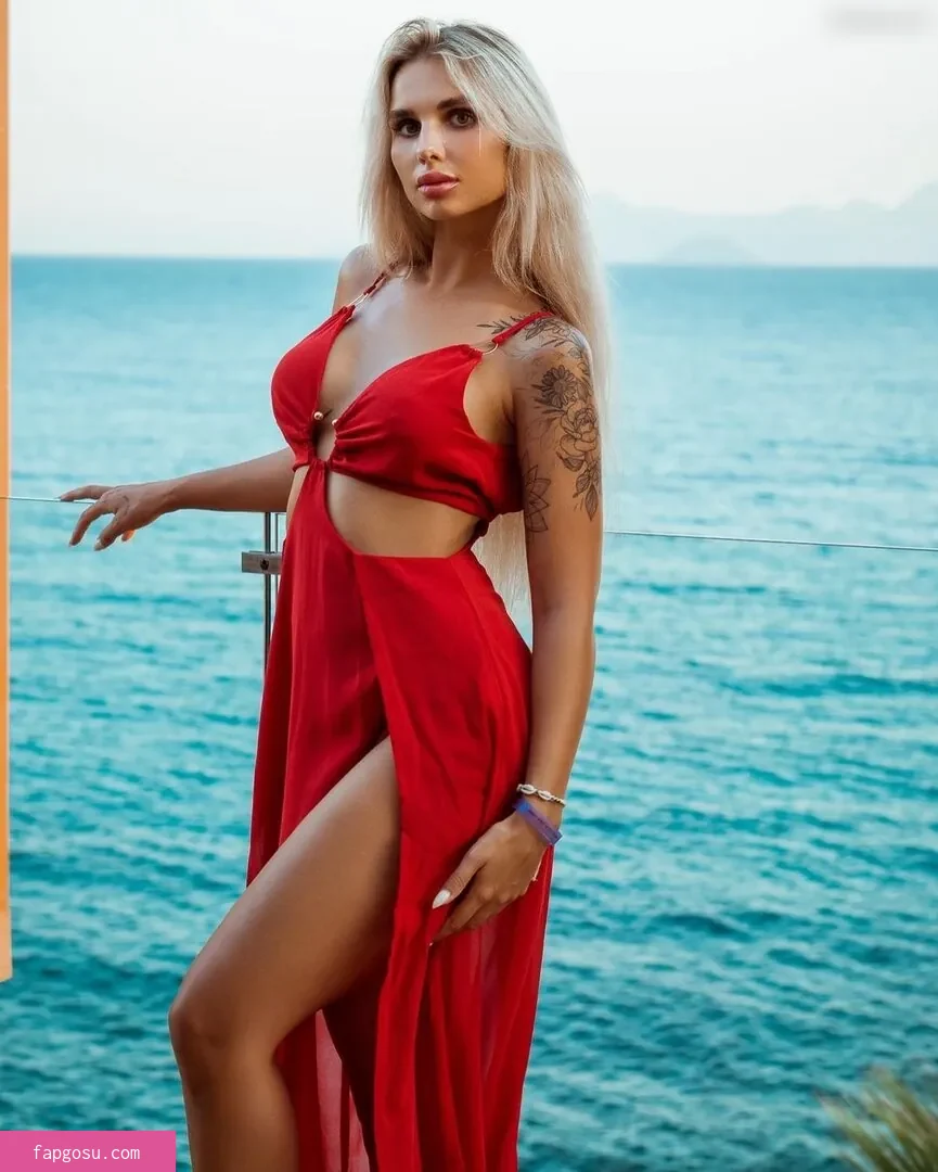 KinkySophiee