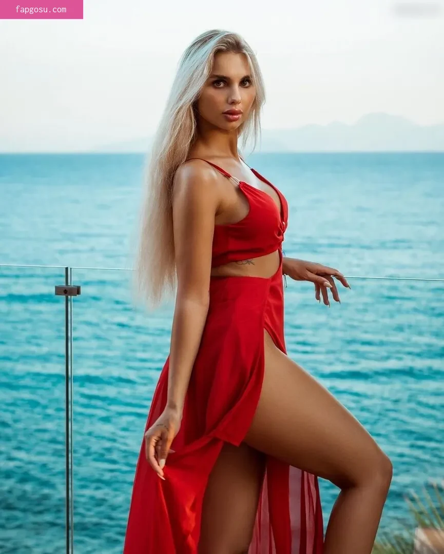 KinkySophiee