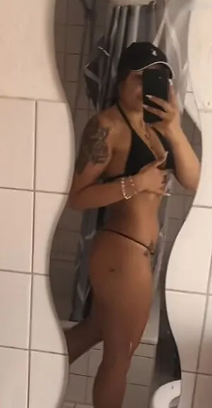 Kennt jemand Saskia s.xoxo content