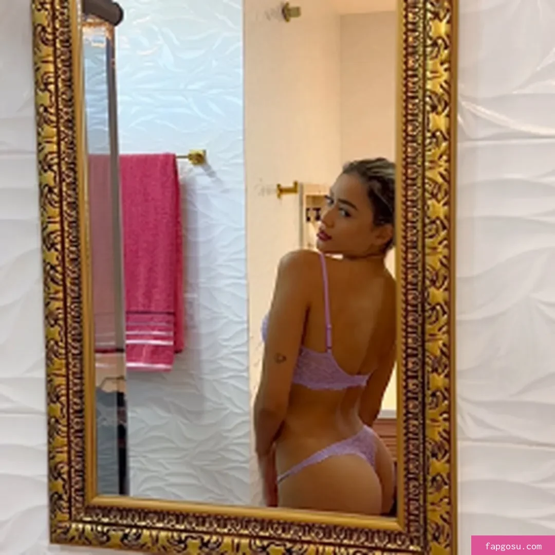 Karlyane Menezes