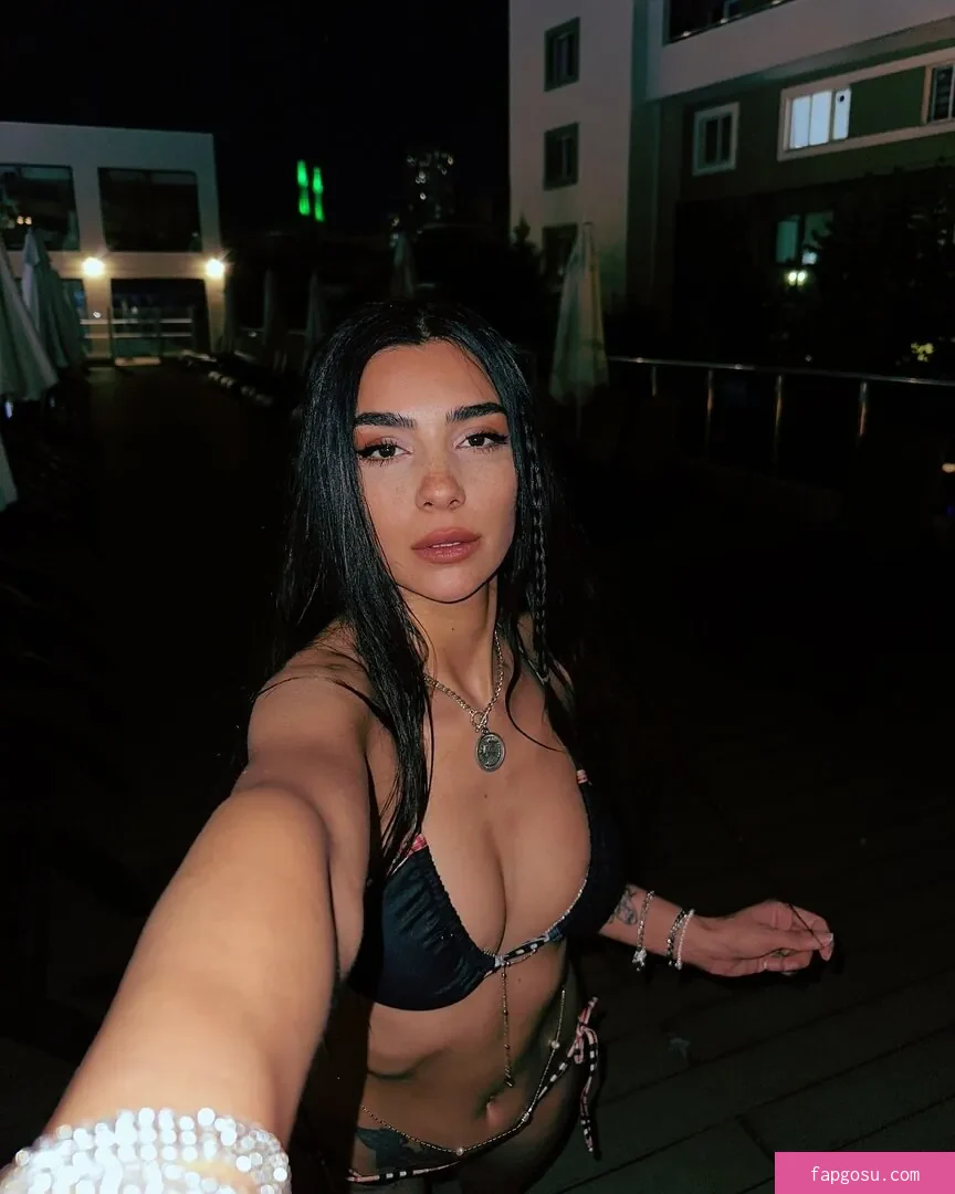 Kübra Miranda Çamlıbel