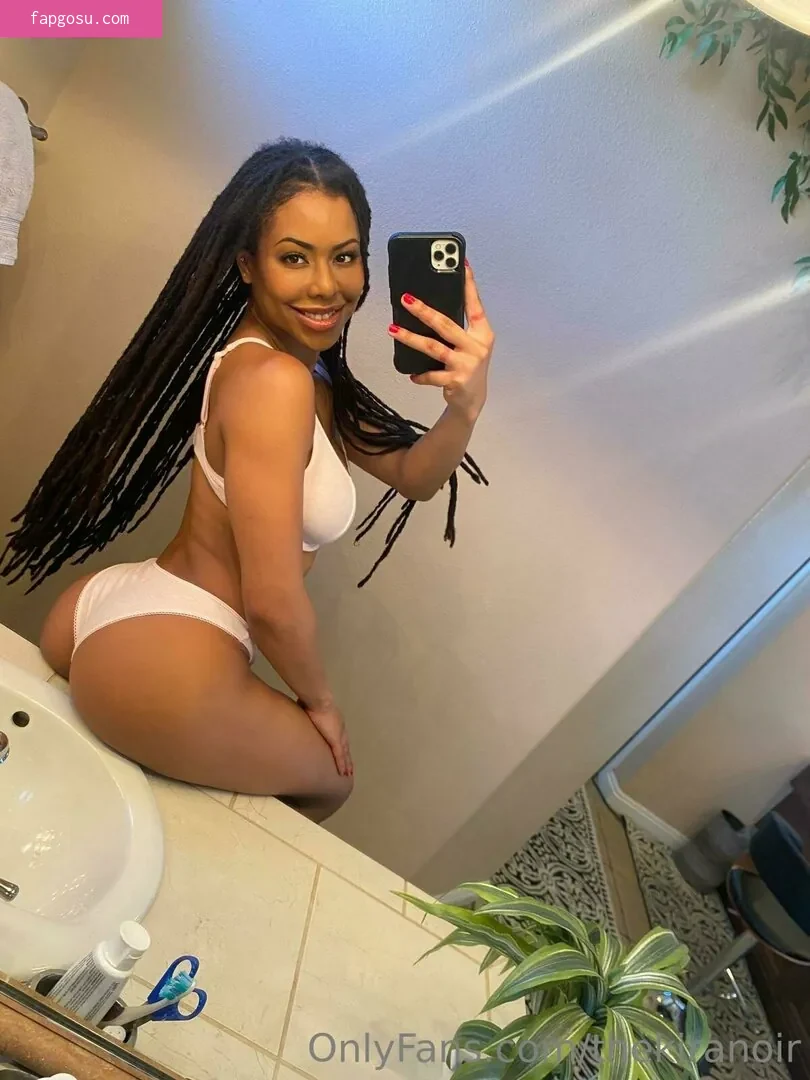Kira Noir
