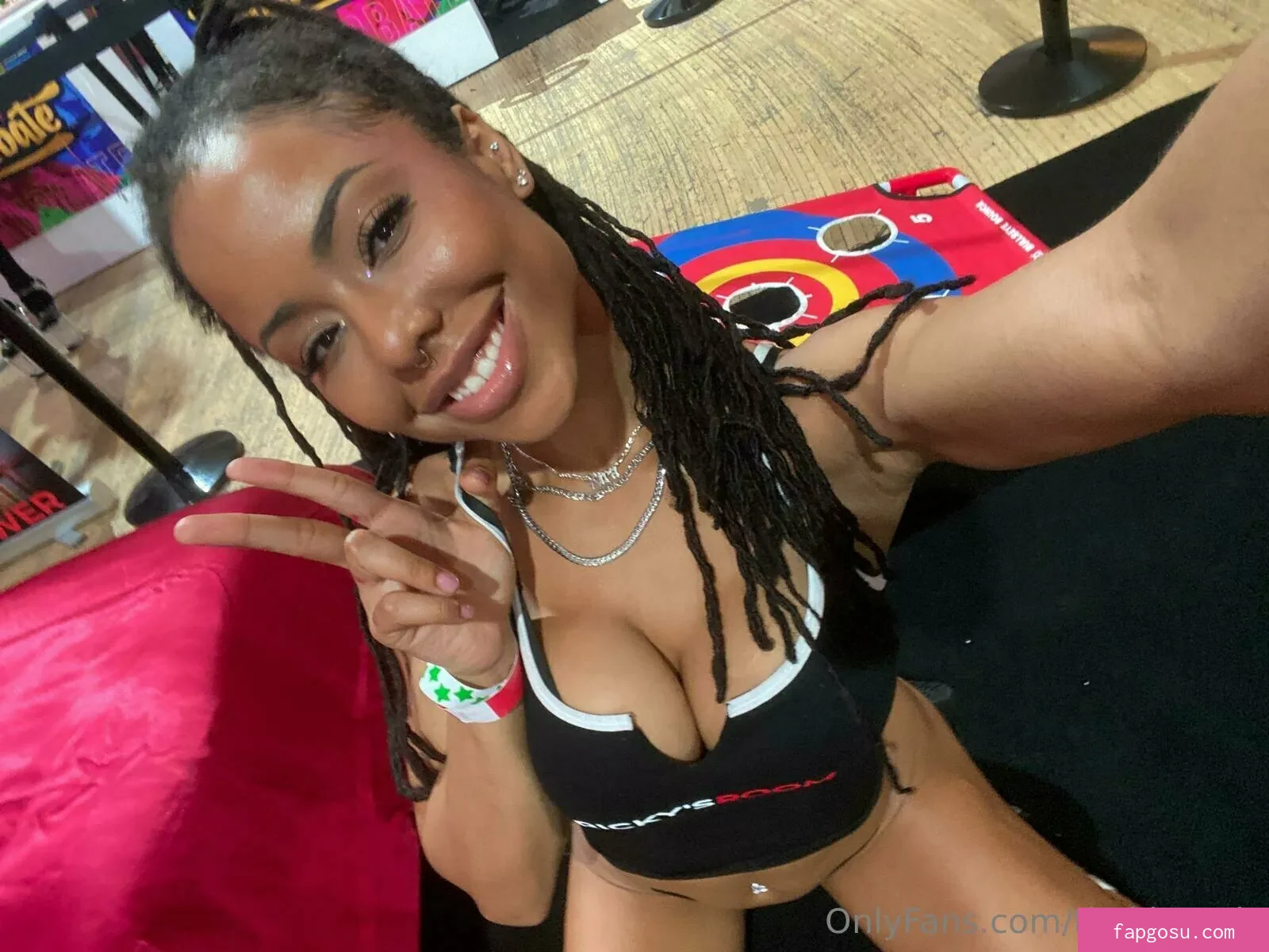 Kira Noir