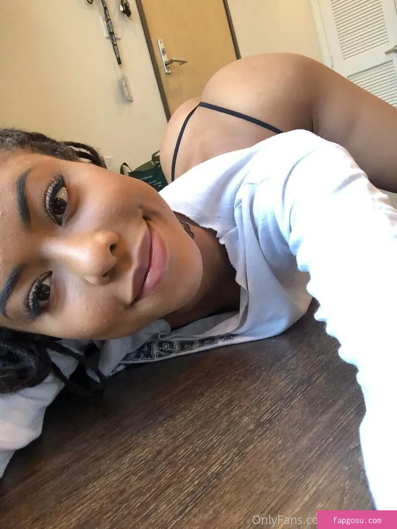 Kira Noir