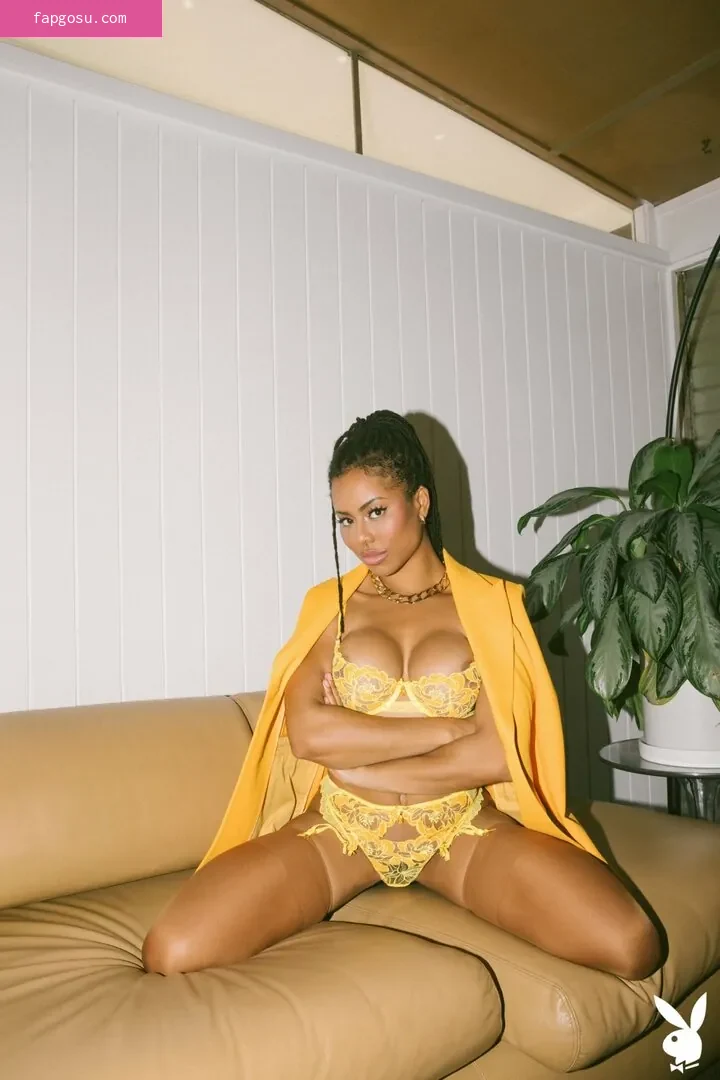 Kira Noir