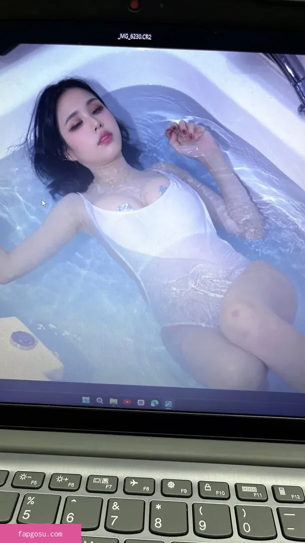 Kura Onee-san - Photo #1241