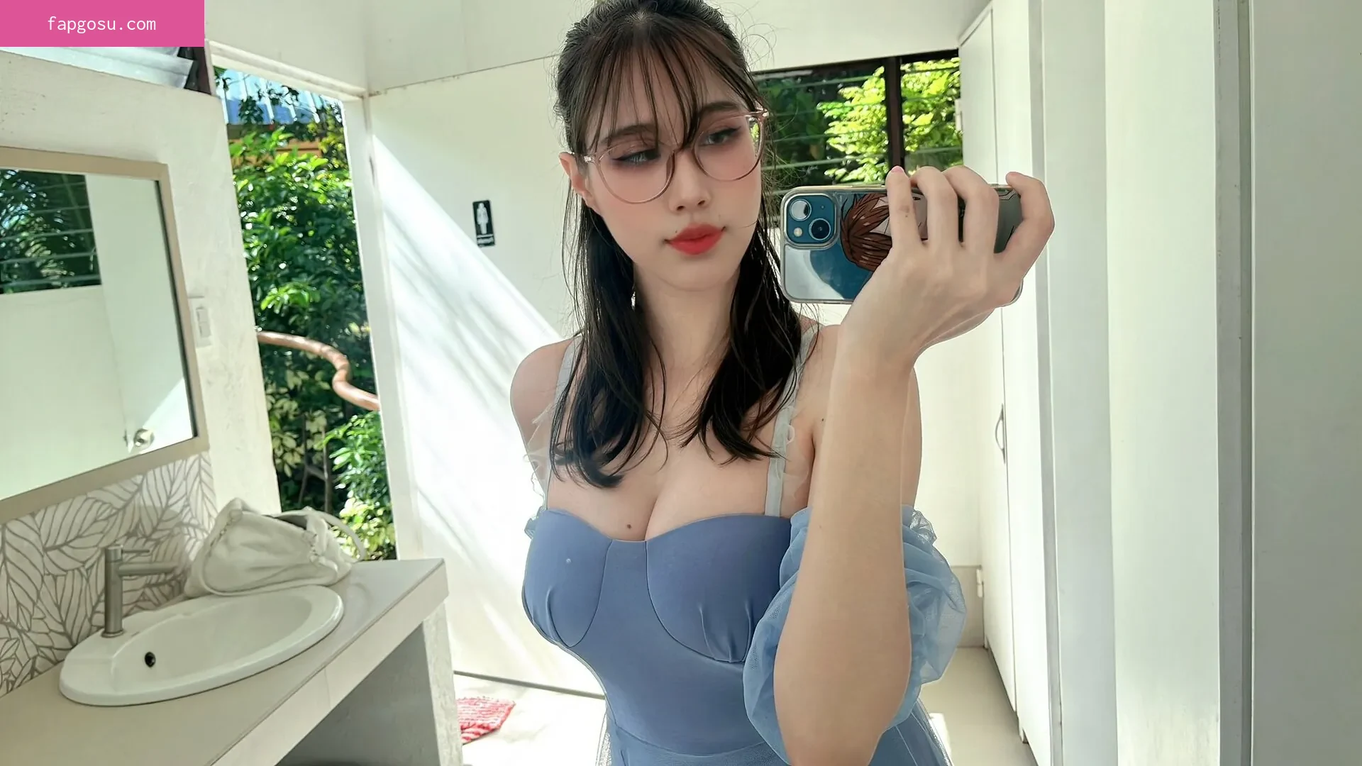 Kura Onee-san - Photo #1311