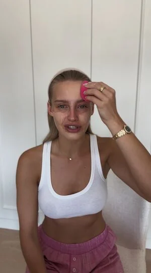 Karolina Pisarek content