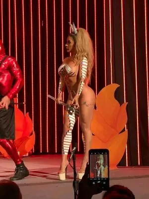 Karyna Rodriguez content