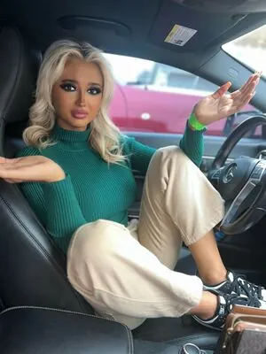 Kaitlyn Summer content