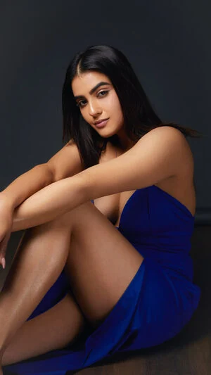 Kavya Thapar content