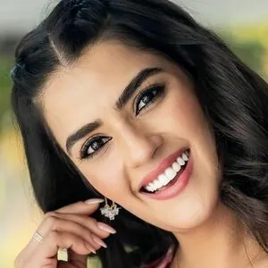 Kavya Thapar
