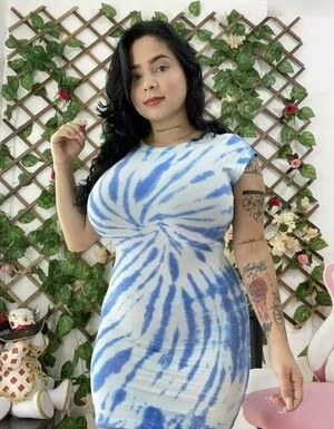 Kim Velez content