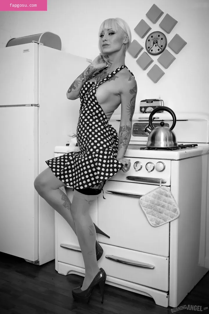Kleio Valentien