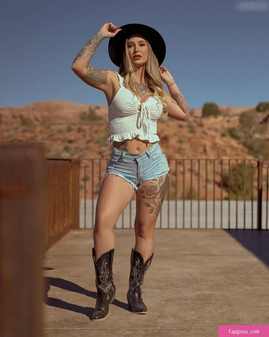 Kleio Valentien