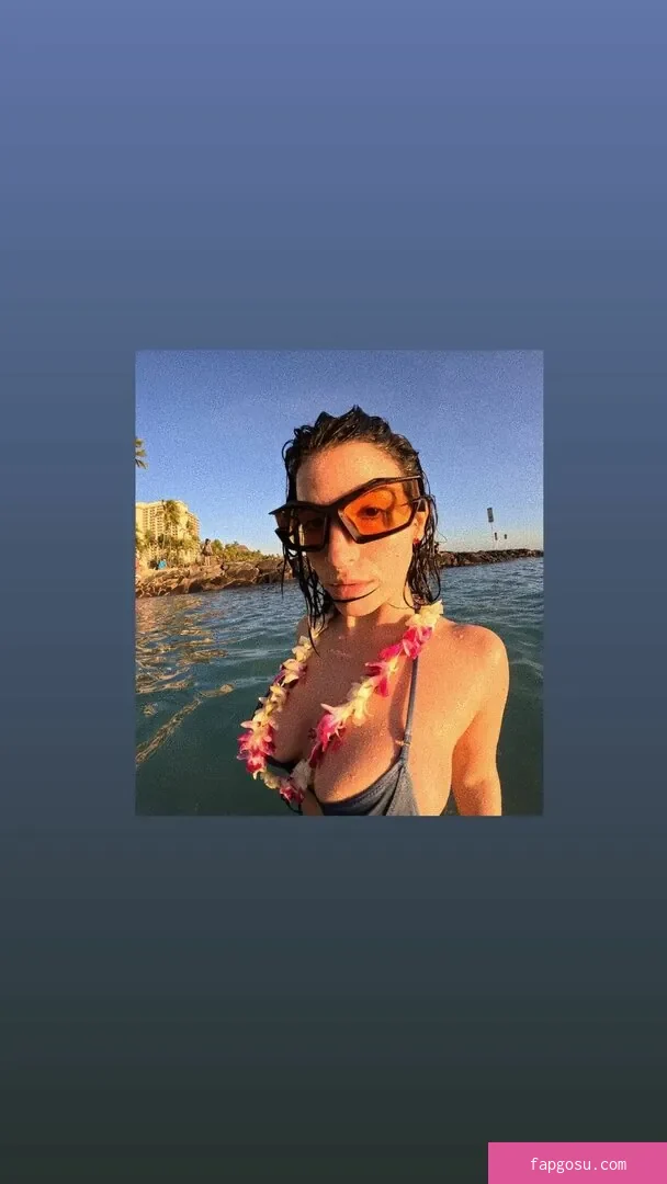 Lasirena69 - Photo #329