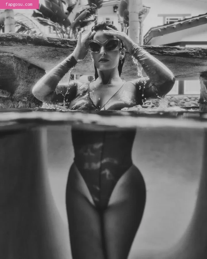 Lasirena69 - Photo #350