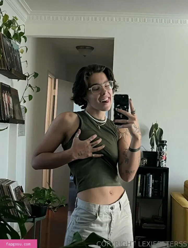 Lexiepeterss