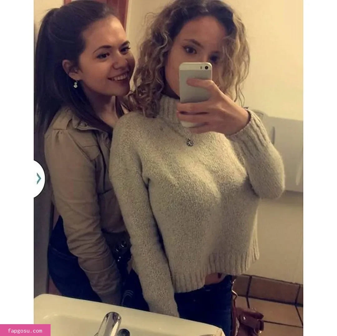 LauraMarieXoXo