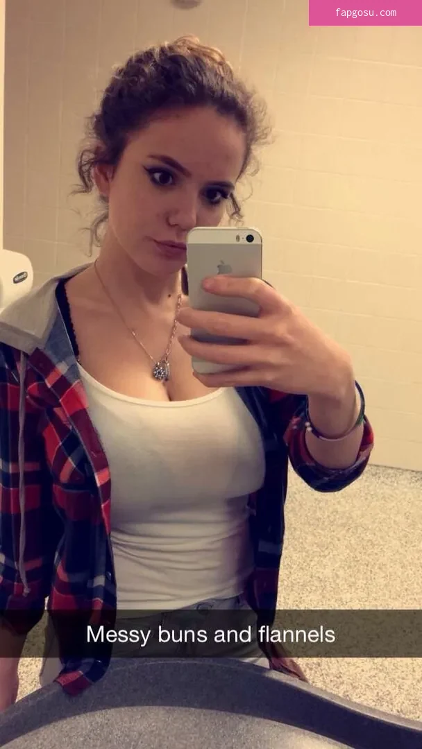 LauraMarieXoXo