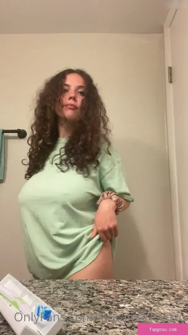 LauraMarieXoXo