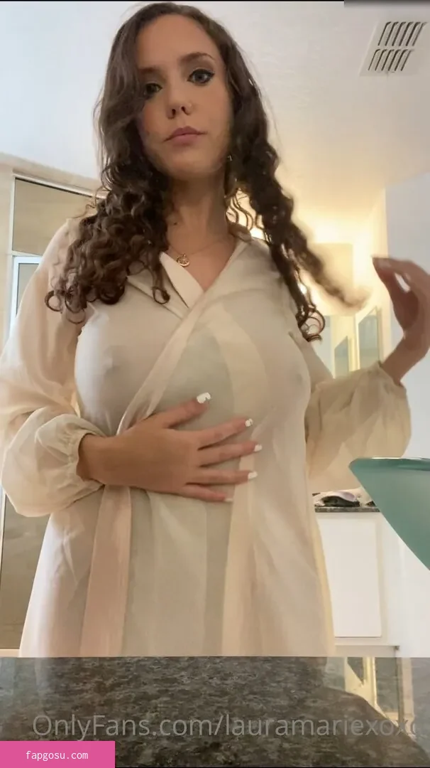 LauraMarieXoXo