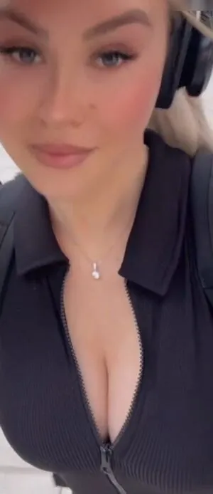 Lavrasophie content
