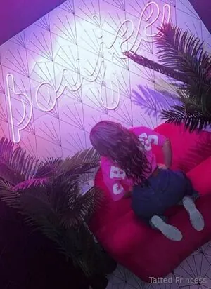 Leah Austin content