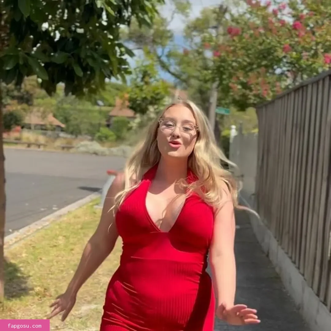Lucy Adler