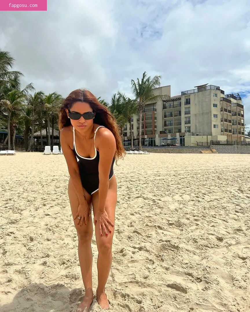 Lucy Alves