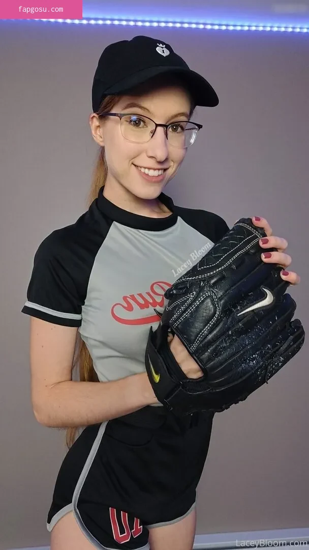 Lacey Bloom