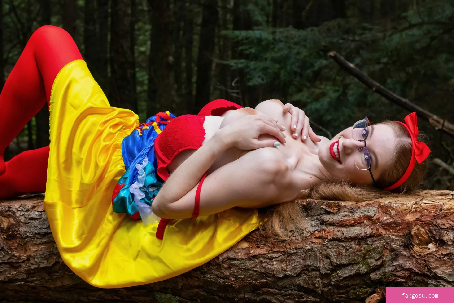 Lacey Bloom