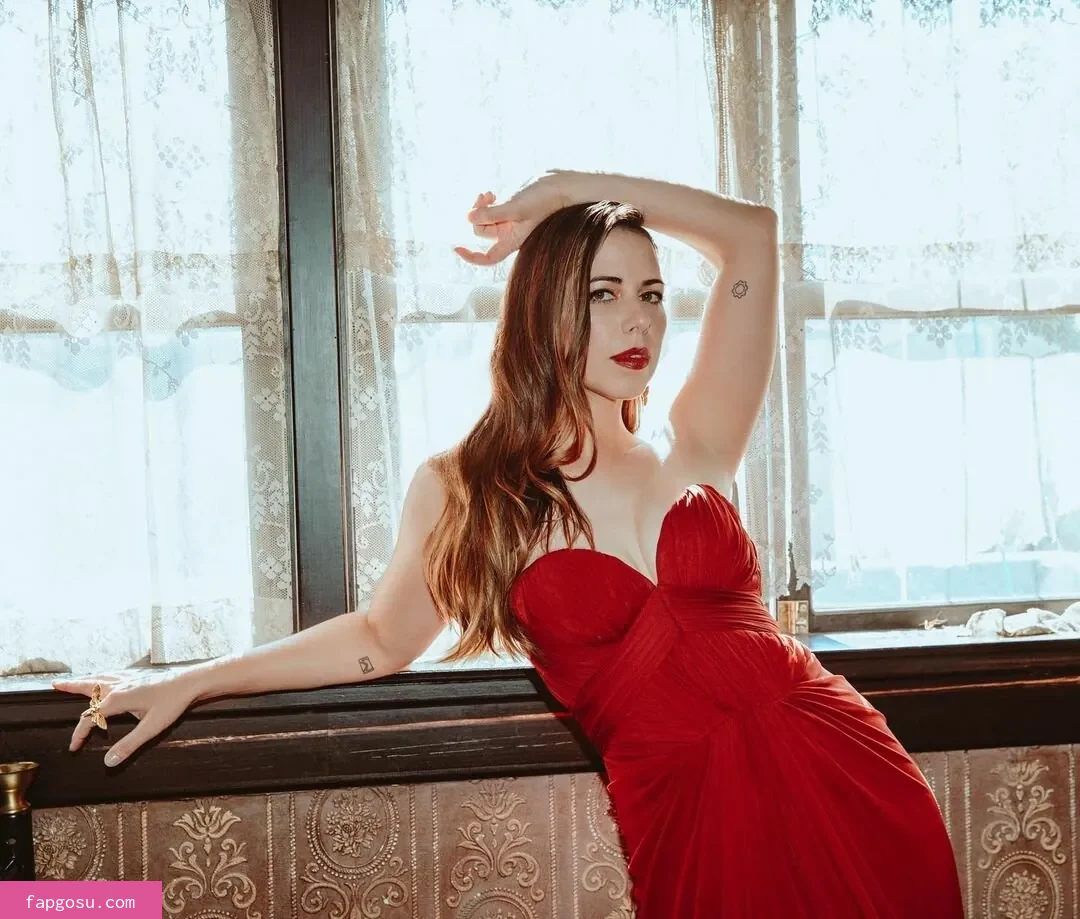 Laura Bailey