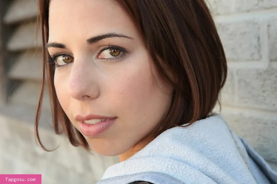 Laura Bailey