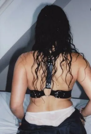 Leonie Buchegger content