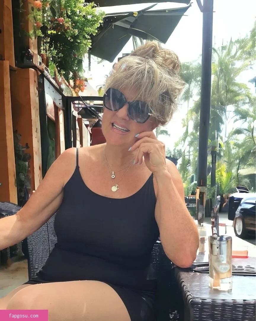 Lesley Banks