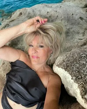 Lesley Banks content