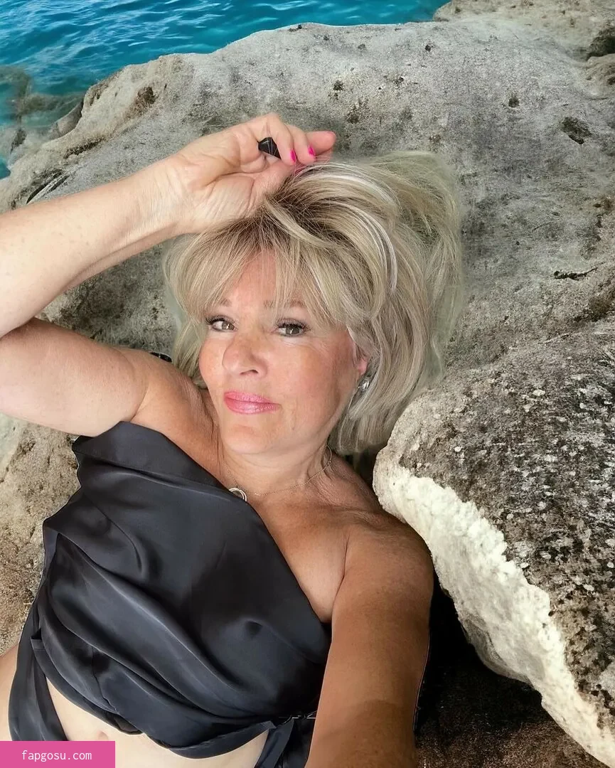 Lesley Banks