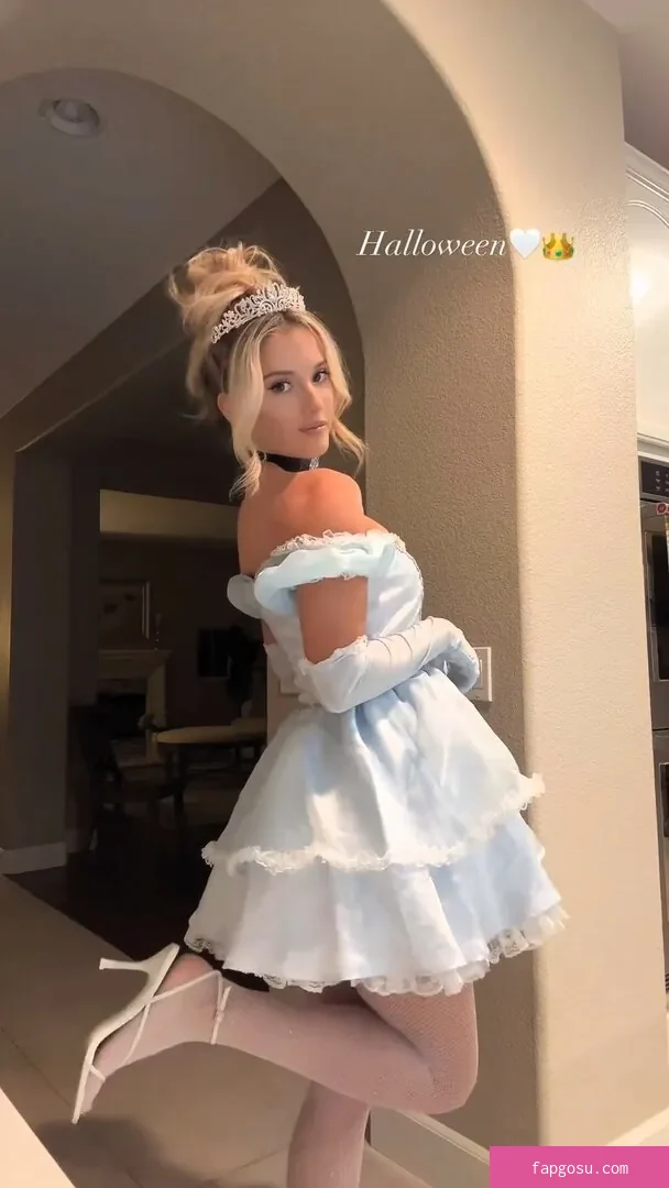 Lindsay Brewer