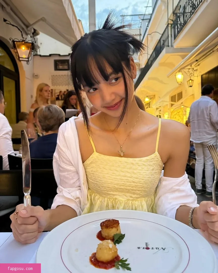 Lisa Blackpink