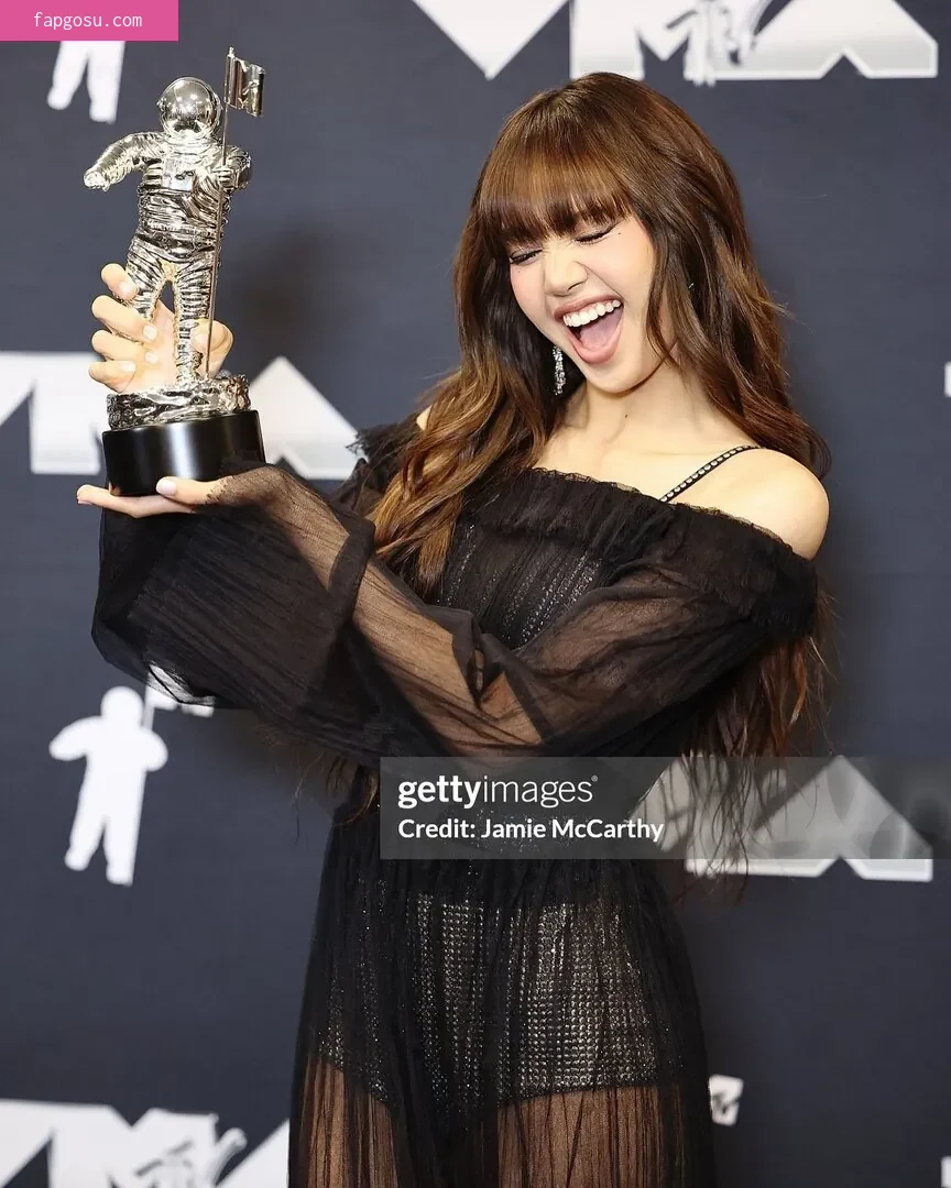 Lisa Blackpink