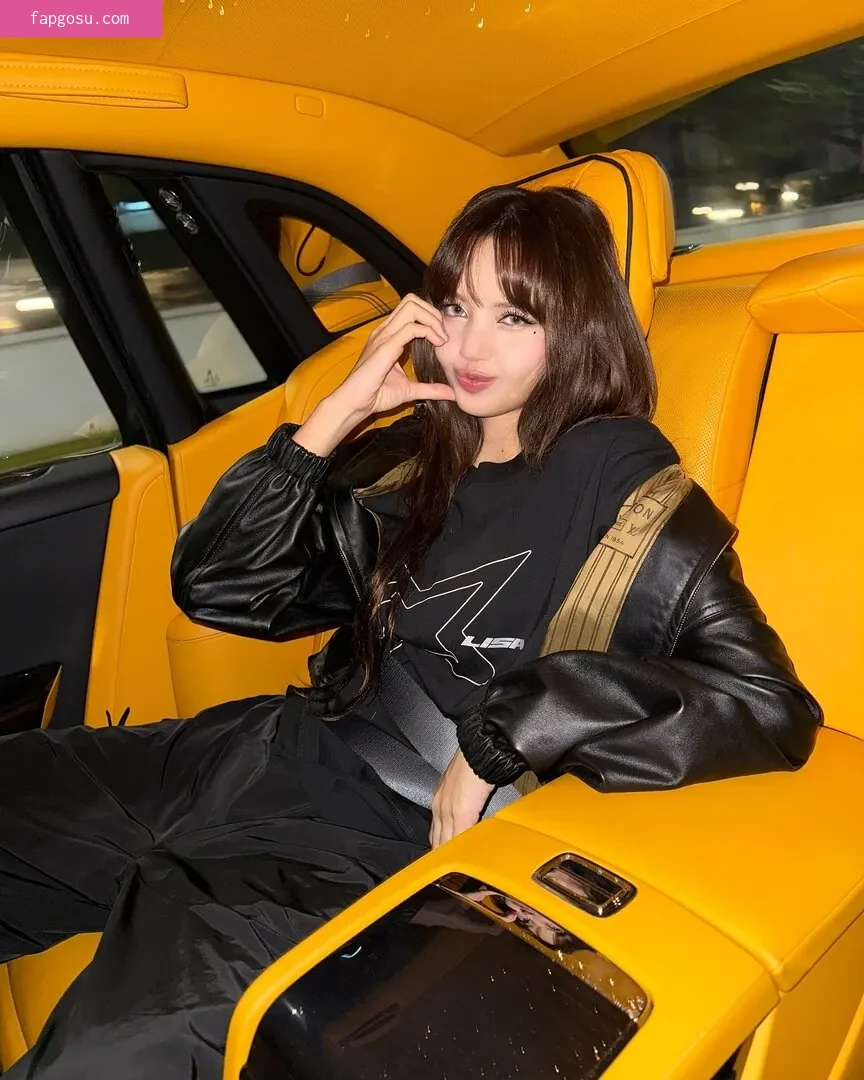 Lisa Blackpink