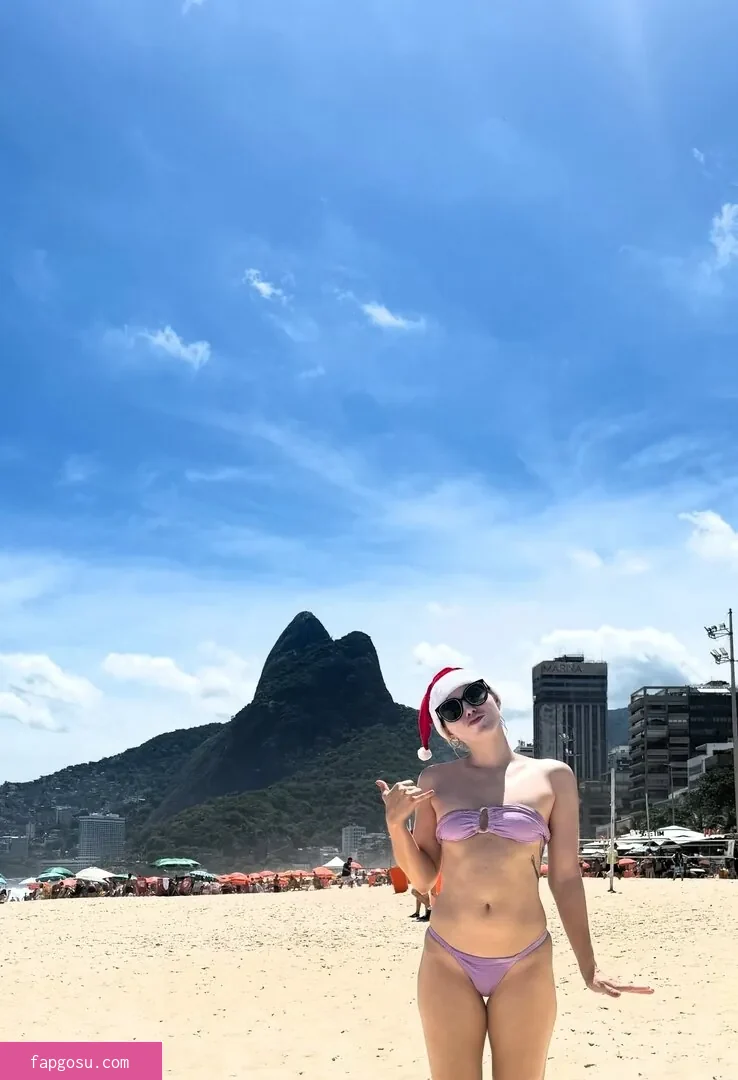 Leticia Colin
