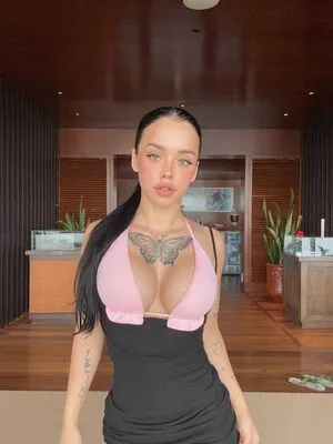 lyna_com content